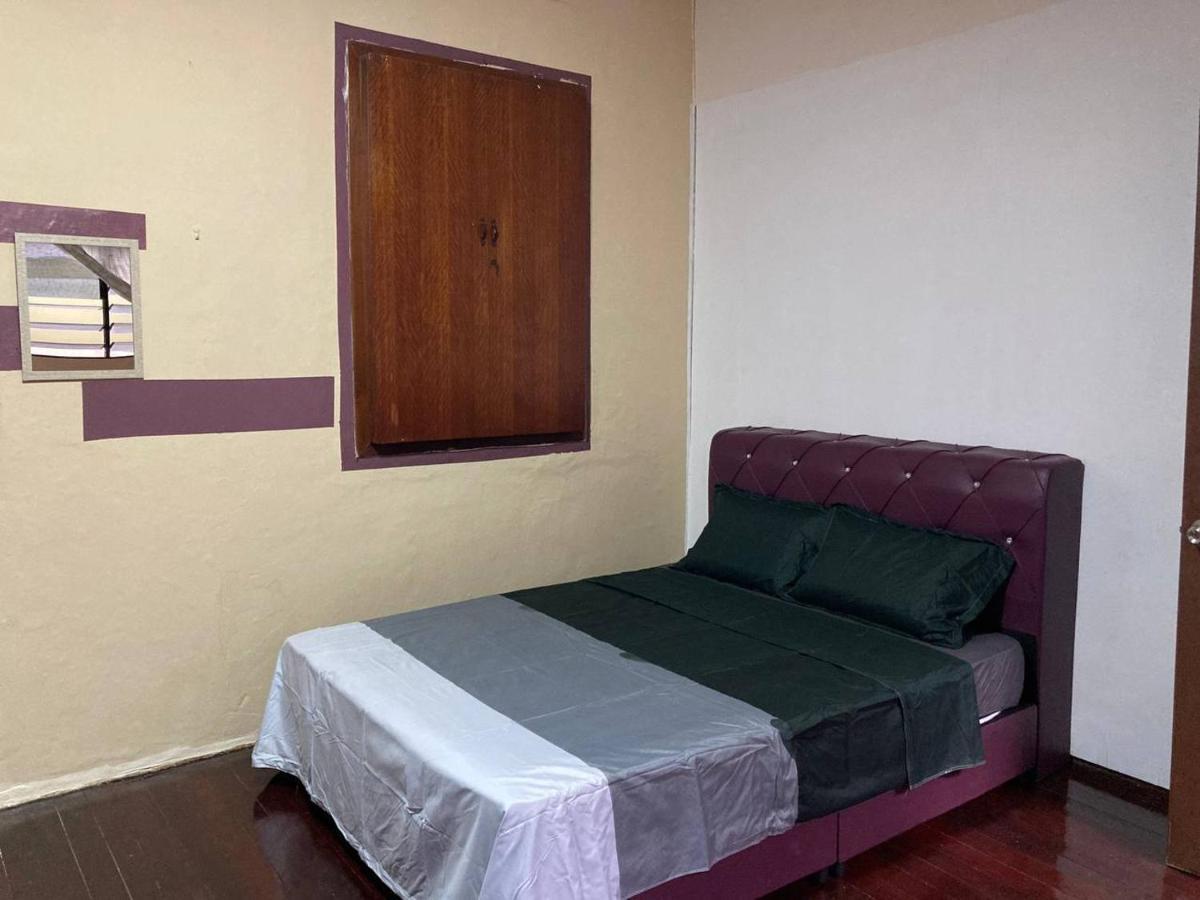 Stop @Melaka Guesthouse Bagian luar foto